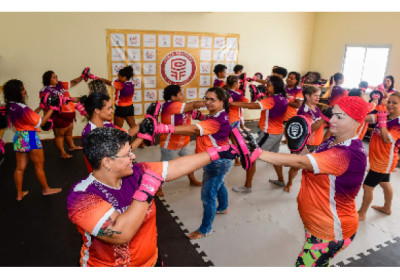 Projeto social Força Feminina, patrocinado pela ArcelorMittal Tubarão, promove aulão gratuito de defesa pessoal para mulheres em Vitória