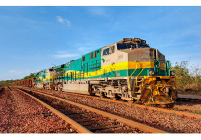 Vale e Wabtec assinam acordo pioneiro para testar uso de etanol em locomotivas da Estrada de Ferro Vitória a Minas