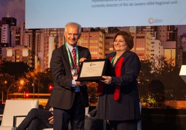 Com auditório lotado e homenagem inédita, ABM WEEK 2018 começa em SP