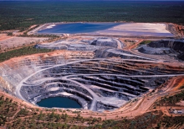 Mineradoras voltam à cena para investir