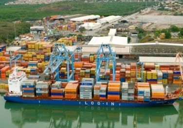 Porto de Vitória: movimentação de contêiner registra alta de 13,8%