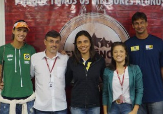 Medalhistas do Vôlei de Praia participam de Talk-Show em Vitória