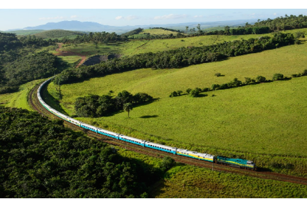 Estrada de Ferro Vitória a Minas chega aos 120 anos como uma das mais modernas e seguras do país