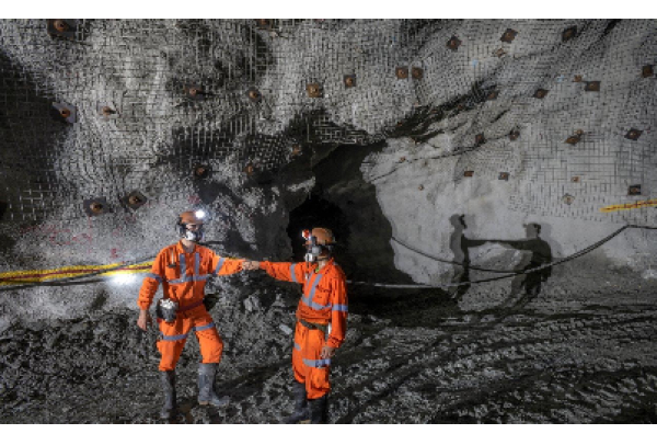 AngloGold Ashanti anuncia resultados de 2024 e operações Brasil superam produção do último ano