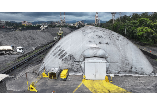 Usiminas utiliza cobertura inflável em pátio de matérias-primas para conter emissões