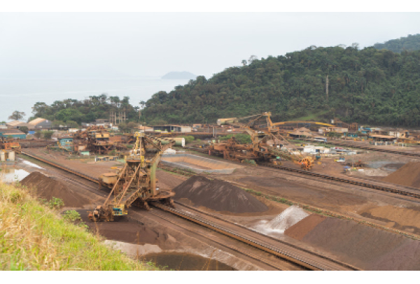 Vale implementa sistema autônomo de máquinas de pátio no Terminal da Ilha Guaíba