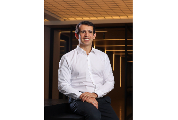 CEO da Gerdau é líder mais admirado da indústria do aço no Brasil