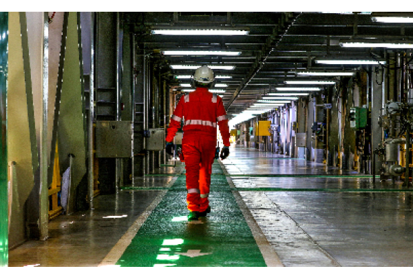 Segmento de petróleo e gás no ES concentra a 2ª maior média salarial do país