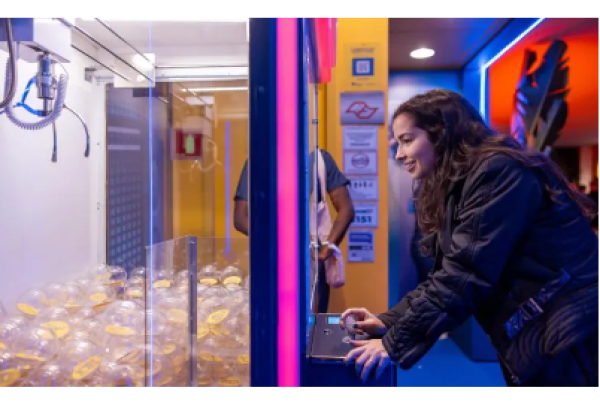 Gerdau leva escultura gigante de sucata e ativações interativas ao The Town 2025