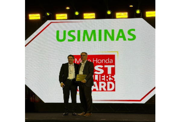 Usiminas recebe prêmio da Honda Motos e é eleita melhor fornecedora de aço e matéria-prima pelo quarto ano consecutivo