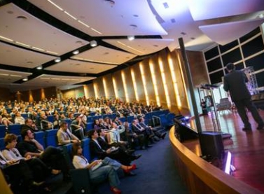 Evento em Vitória aborda sobre felicidade dentro das empresas