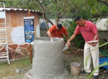 Com uso de tecnologias socioambientais, Núcleo de Educação Ambiental da Fibria realiza formação sobre bioconstrução
