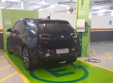 Primeira vaga de estacionamento para veículo elétrico do Estado será inaugurada em Vitória 