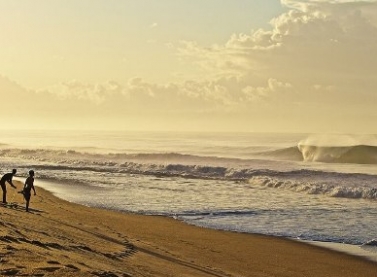 Terceira e última etapa da tríplice coroa quebra onda de surf profissional acontece em regência