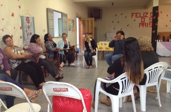 Artesãs de Barra do Riacho participam de oficina de criação e produção artesanal