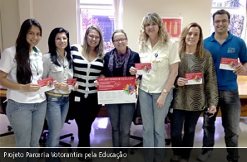 Concurso Tempos de Escola premia alunas de Aracruz