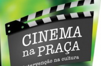 Fibria leva tela do cinema para praça em Barra do Riacho