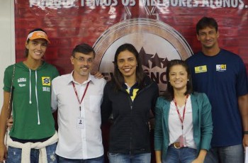 Medalhistas do Vôlei de Praia participam de Talk-Show em Vitória