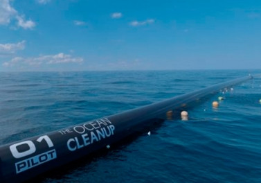 A tecnologia que limpará os oceanos do lixo está pronta para começar a limpeza