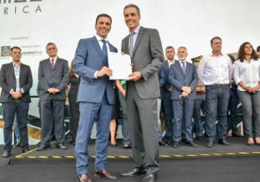 Abertura da Vitoria Stone Fair é marcada por parcerias e projetos em prol do crescimento do setor de rochas