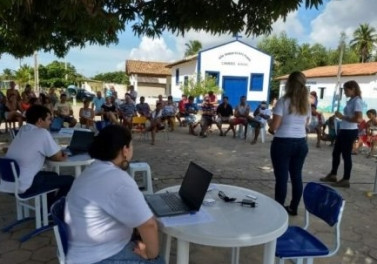 Cia Móvel leva esclarecimentos a moradores de São Mateus e Conceição da Barra