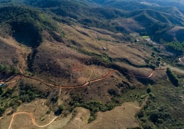 Construção do canteiro de obras de Paracatu de Baixo avança