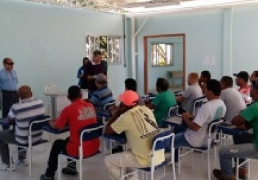 Fibria promove curso de aperfeiçoamento profissional para pescadores de Barra do Riacho (ES)