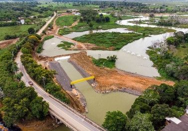 Ensecadeira do Rio Pequeno recebe manutenção