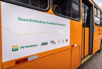 Linhas de ônibus de Curitiba já circulam com diesel com conteúdo renovável