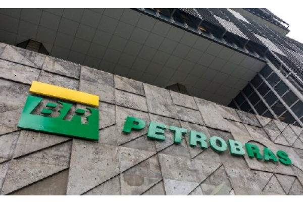 Petrobras aprova estratégia comercial de diesel e gasolina