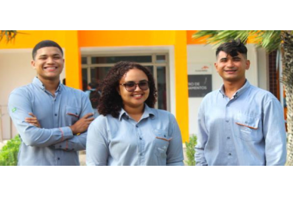 ArcelorMittal abre 75 vagas para o programa Jovem Aprendiz na unidade de Pecém e Aprendiz Pessoa com Deficiência