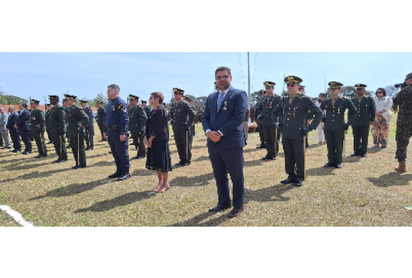 Diretor da Suzano é condecorado com a Medalha Exército Brasileiro em Campo Grande (MS)