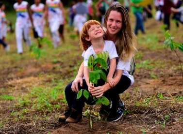 Em comemoração ao Dia Mundial do Meio Ambiente, Suzano realiza plantio de mudas do Projeto Nascentes do Mucuri