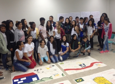 Fibria reúne estudantes de Aracruz para redigir carta aberta com foco na educação