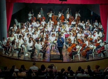 Orquestra Jovem do Sesi realiza seu primeiro concerto no Teatro do Sesi Jardim da Penha