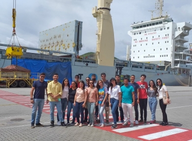 Universitários mineiros encerram agenda anual do programa de visitas