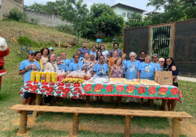 Idosos do projeto Digna Idade, promovido pela Simec Cariacica, participam de confraternização de final de ano