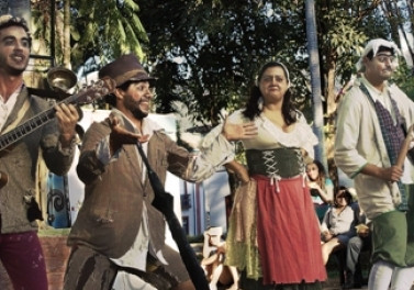 Artes Cênicas Mês a Mês chega a Sotelândia neste domingo, 06/11, com divertida comédia medieval