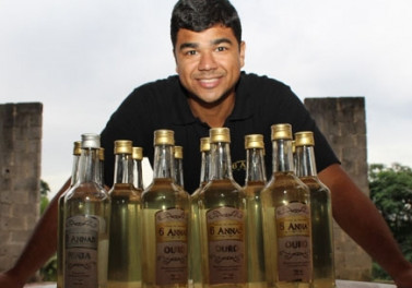 Com apoio do Bandes, produtor de cachaça artesanal se moderniza para ganhar o mercado