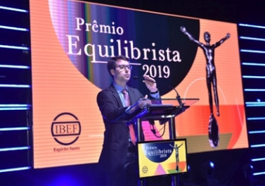 Entrega do Prêmio Equilibrista reuniu empresários e autoridades do ES