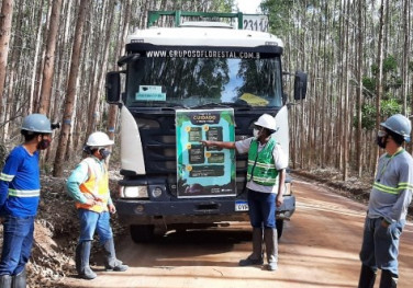 Motoristas participam de campanha de conscientização socioambiental da Suzano