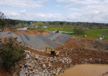 Obras de prevenção vão evitar alagamento nas margens do Rio Pequeno