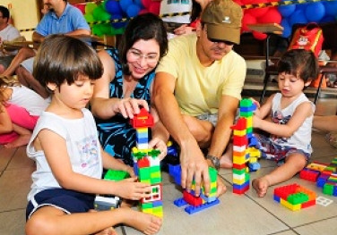 Primeira infância: adultos voltam a ser criança no Parque Botânico Vale