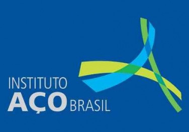 Produção brasileira de aço bruto tem queda de 13,9% até julho