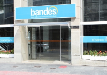 Queda na Selic torna financiamento para empreendedores mais barato no Bandes