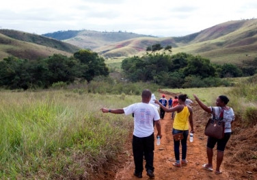 Famílias de Paracatu de Baixo elegem terreno de Lucila para  reconstrução de distrito