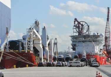 Terminais do Porto de Vitória seguem com operações