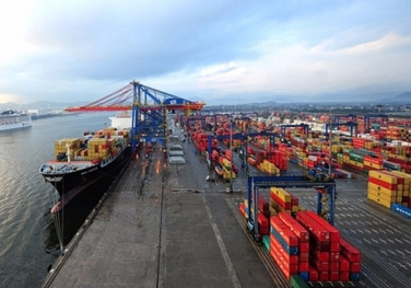 Fibria assina termo de posse do Terminal de Macuco, no Porto de Santos (SP)